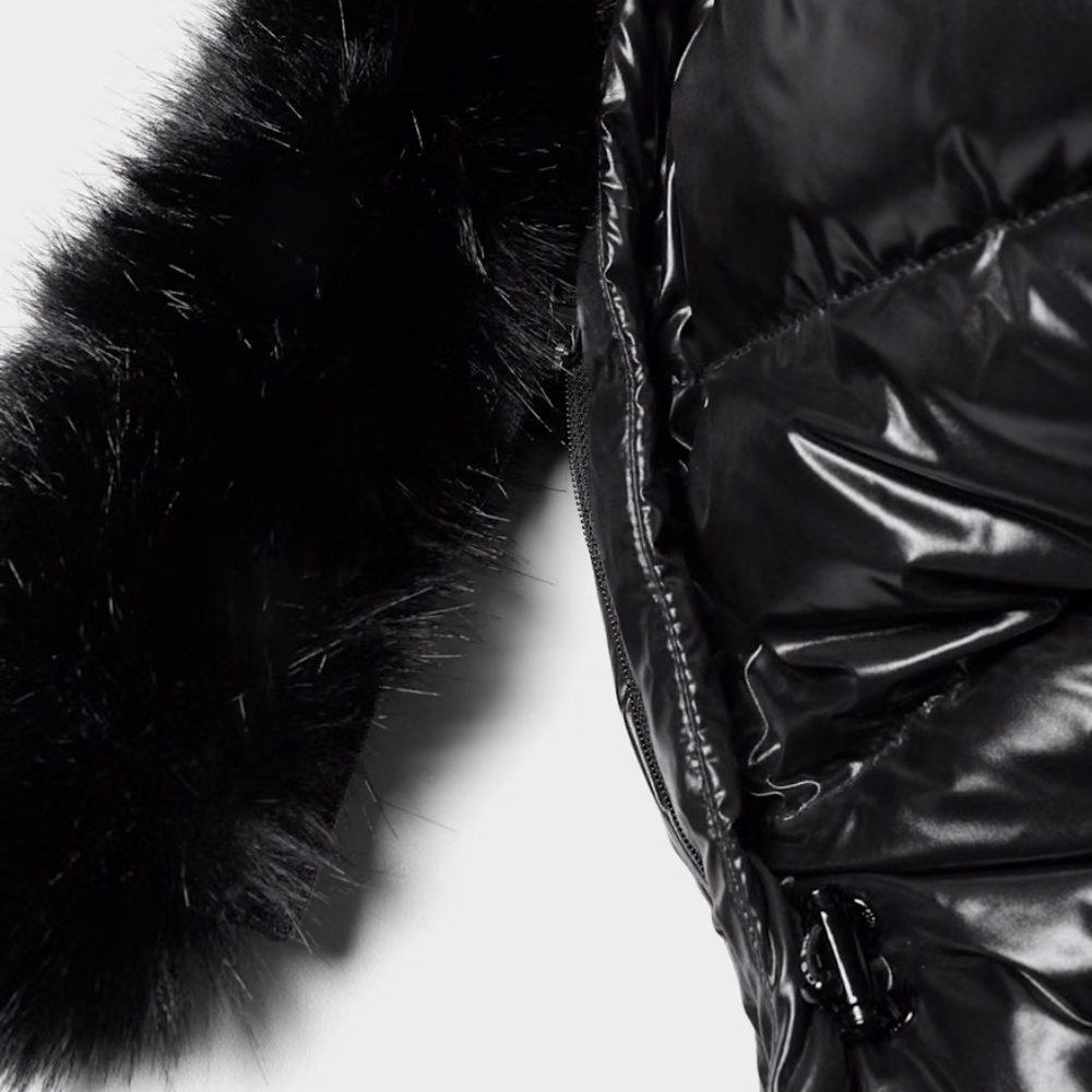 Aritzia SuperSnug Puff Hi-Gloss - Picture 6 of 11